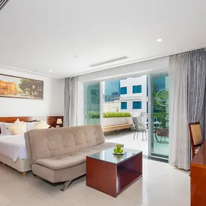 White Lotus Saigon Hotell